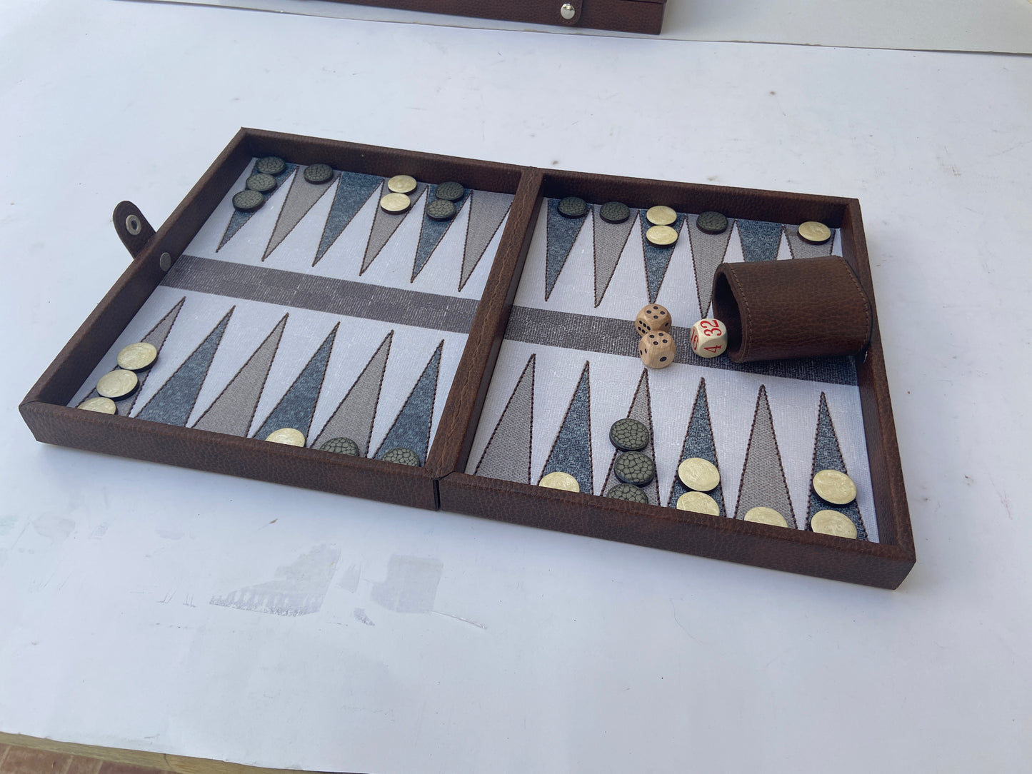 JEU DU BACKGAMMON Grand format